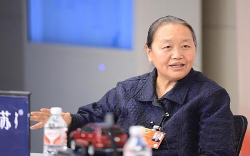 西藏奇正藏药股份有限公司董事长总经理雷菊芳